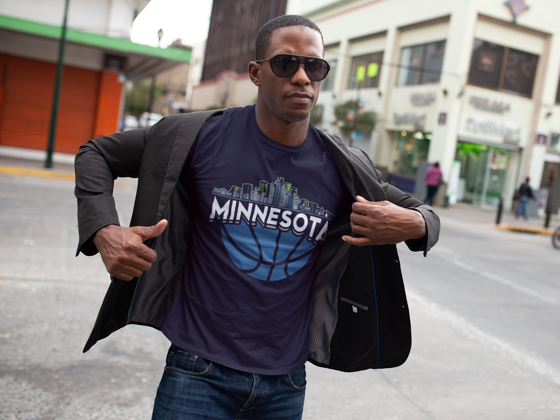 Minnesota Basketball Skyline Men's T-Shirt